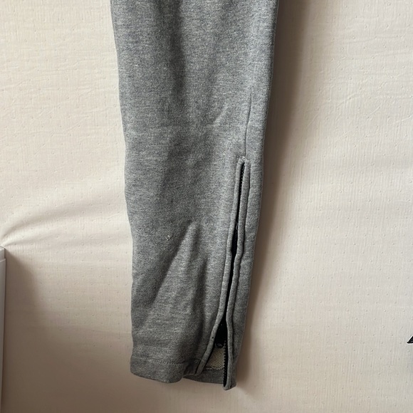 FOG Essentials Grey Sweatpants - Picture 3 of 9